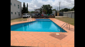 Super Comfy XL 2-Bed Apartment with Pool in Accra